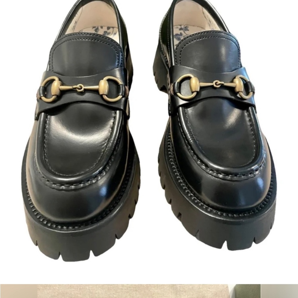Gucci Black Leather Loafers with Gold Hardware